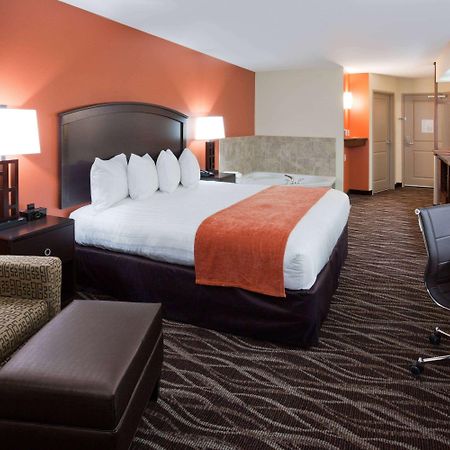 AmericInn by Wyndham Waupun Exterior foto