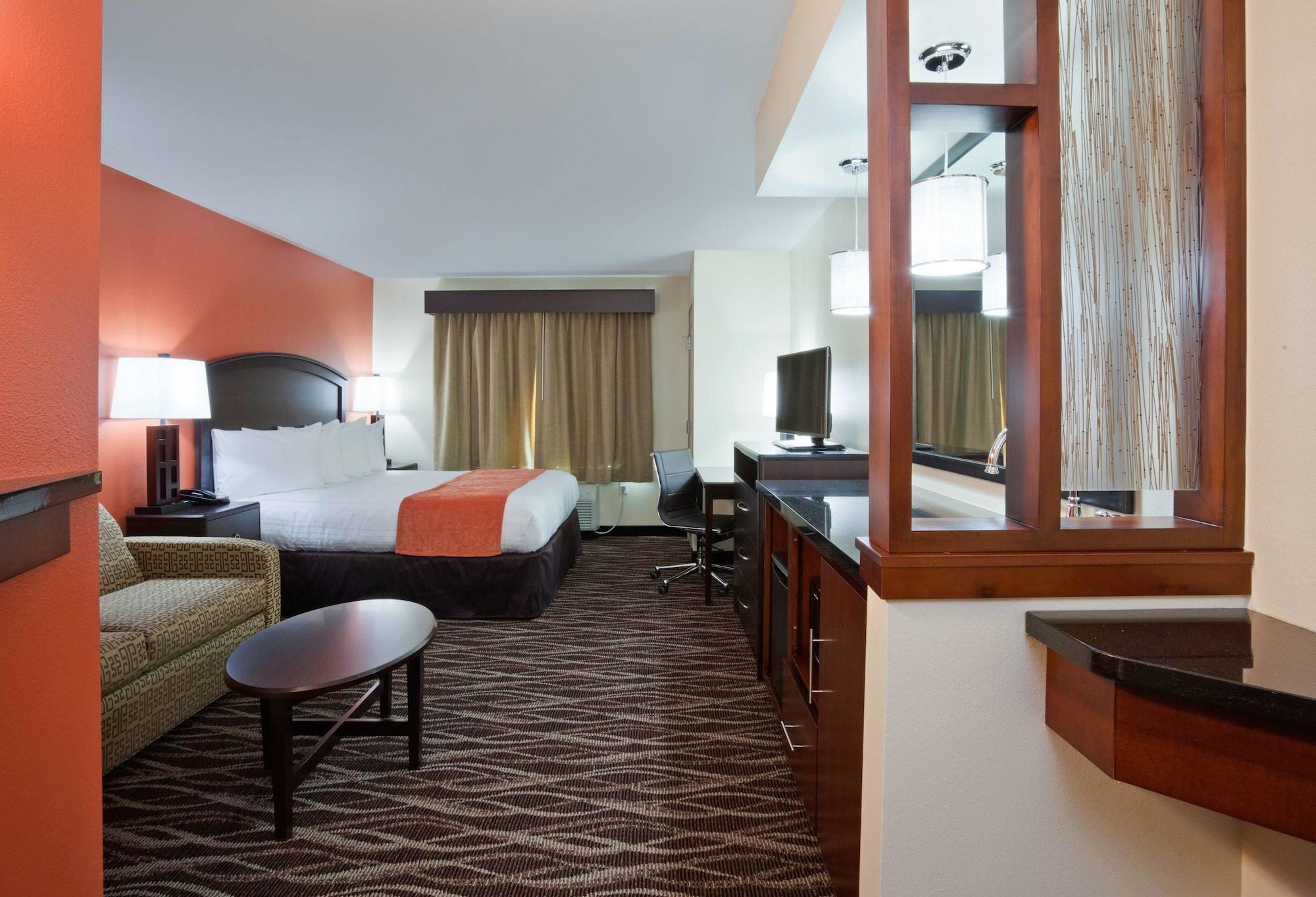 AmericInn by Wyndham Waupun Exterior foto