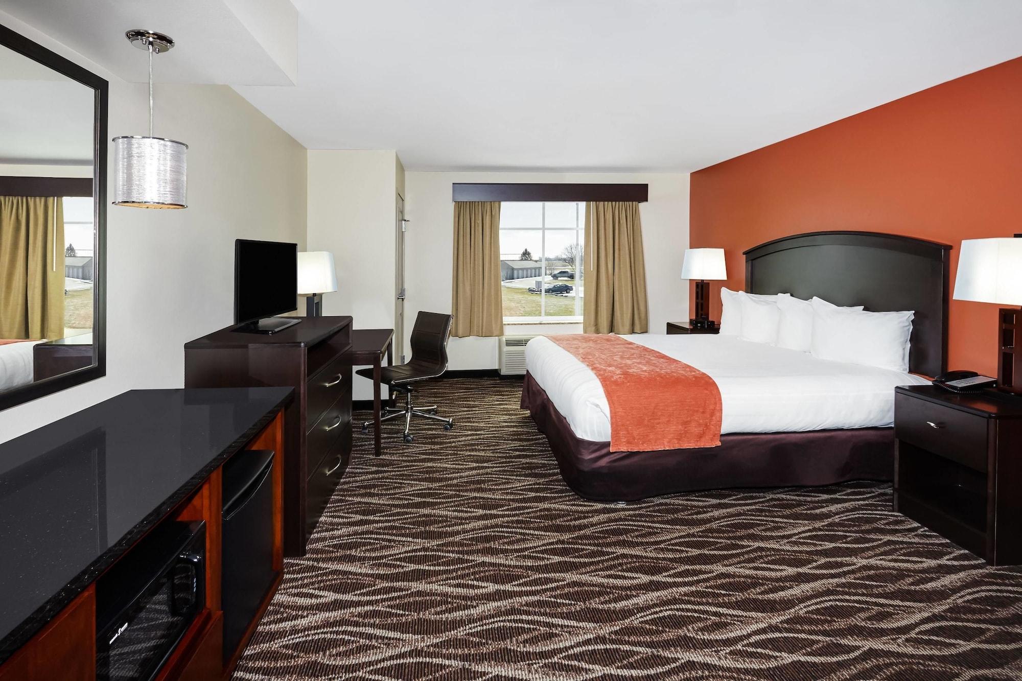 AmericInn by Wyndham Waupun Exterior foto